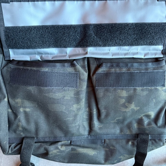 Mission Workshop Black-Camo Monty Messenger Bag w/Arkiv Closure - Picture 3 of 7